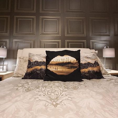 Spacious House City Skyline And Mountain Views Close Too Belfast Centre And Airports Free Parking Екстериор снимка