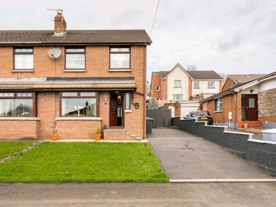 Spacious House City Skyline And Mountain Views Close Too Belfast Centre And Airports Free Parking Екстериор снимка
