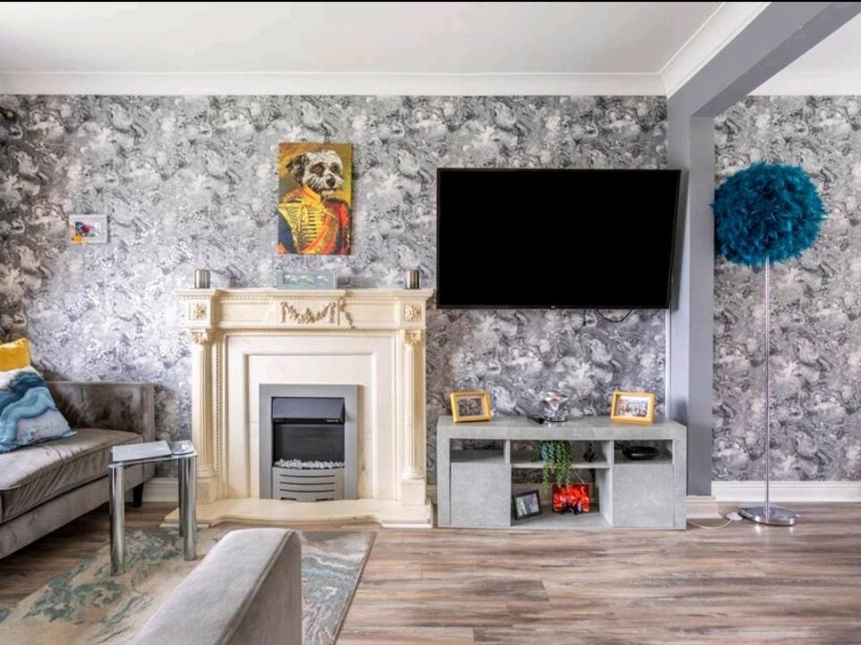 Spacious House City Skyline And Mountain Views Close Too Belfast Centre And Airports Free Parking Екстериор снимка